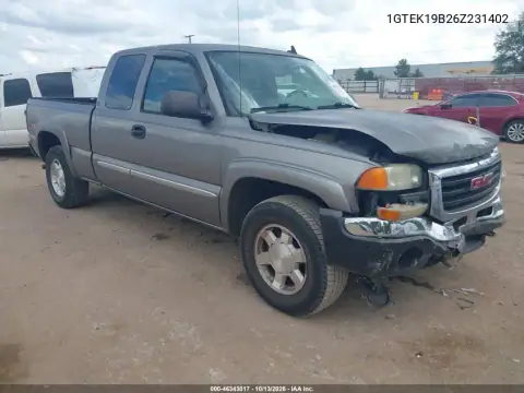 1GTEK19B26Z231402 — 2006 GMC Sierra, Передняя часть, фото до ремонта