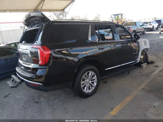 1GKS2BKD9MR255623 — 2021 GMC Yukon 4WD SLT, фото 4 с аукциона IAAI 14.10.2026, Полный пожар