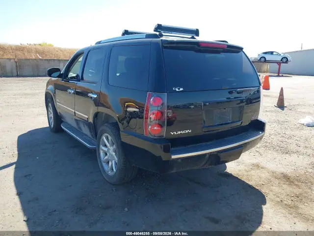 1GKS2EEF3ER136756 — 2014 GMC Yukon Denali, фото 3 с аукциона IAAI 14.10.2026, Естественный износ
