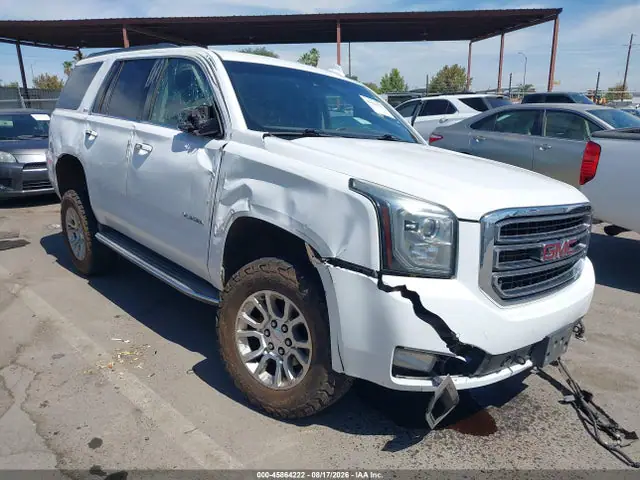 1GKS2BKC7GR243403 — 2016 GMC Yukon SLT, Передняя часть слева (Left Front), фото до ремонта