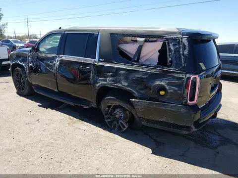 2015 GMC Yukon Xl 1500 Slt VIN 1GKS2HKC9FR610867 фото 3