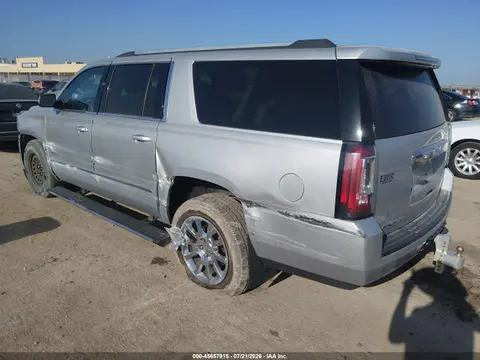 2018 GMC YUKON XL DENALI VIN 1GKS2HKJ6JR159601 фото 3