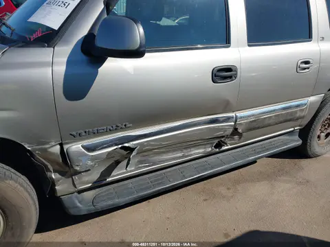 3GKEC16Z43G160427 — 2003 GMC Yukon, Левая сторона, фото до ремонта