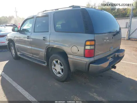 2005 GMC Yukon Denali VIN 1GKEK63U75J220811 фото 4
