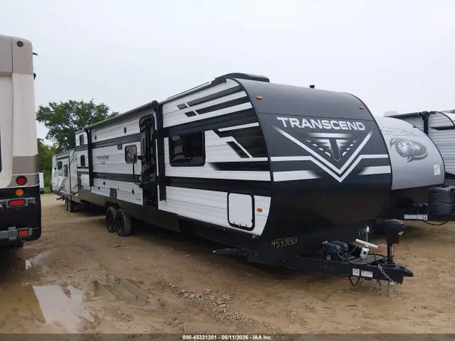 573TT3722R8830578 — 2024 Grand Design Transcend, Град (Hail), фото до ремонта