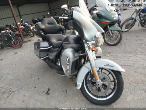 1HD1KEL12EB666948 — 2014 Harley-Davidson Electra Glide, Передняя часть слева, фото до ремонта