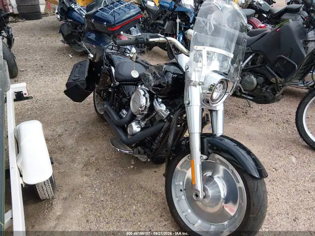 1HD1YFJ11JC032350 — 2018 Harley-Davidson Flfb Fatboy, Правый бок (Right Side), фото до ремонта