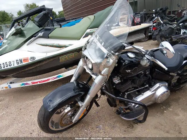 1HD1YFJ11JC032350 — 2018 Harley-Davidson Flfb Fatboy, фото 2 с аукциона IAAI 30.09.2026, Правый бок