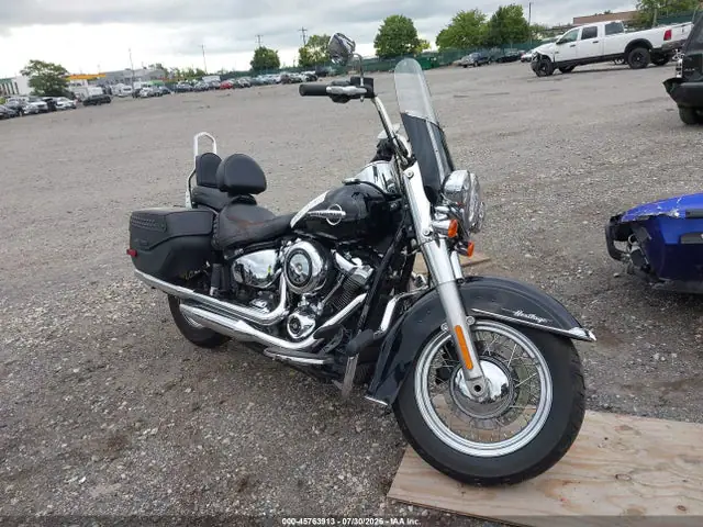 1HD1YAJ19LB069447 — 2020 Harley-Davidson FLHC, Левый бок (Left Side), фото до ремонта