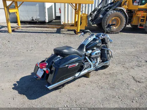2017 Harley-Davidson Flhr Road King VIN 1HD1FBC15HB659600 фото 4