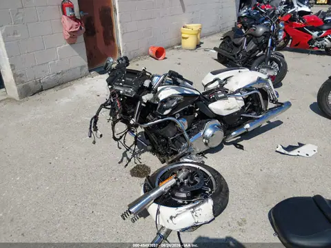 2014 Harley-Davidson Flhtcu Ultra Classic Electra Gld VIN 1HD1FCM14EB677151 фото 2