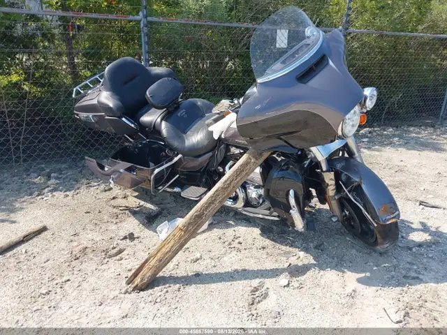 1HD1KEL12EB650815 — 2014 Harley-Davidson Flhtk Electra Glide Ultra Ltd, Передняя часть (Front End), фото до ремонта