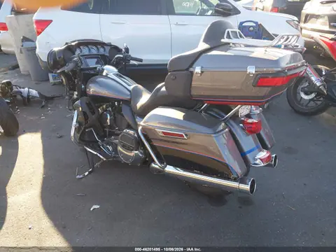 2014 Harley-Davidson Flhtk Electra Glide Ultra Ltd VIN 1HD1KEL32EB646765 фото 3