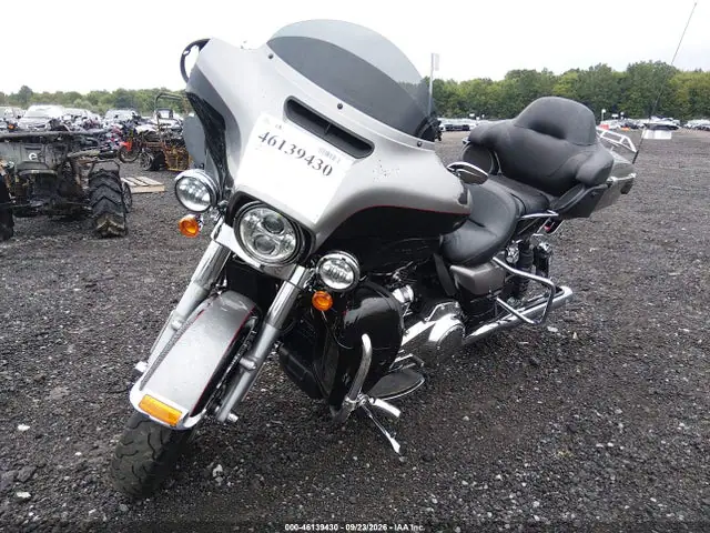 1HD1KED12HB655029 — 2017 Harley-Davidson Flhtk Ultra Limited, фото 2 с аукциона IAAI 30.09.2026, Левый и правый бока