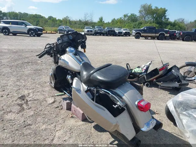 1HD1KED11JB671695 — 2018 Harley-Davidson Flhtk Ultra Limited, фото 3 с аукциона IAAI 30.09.2026, Передняя часть
