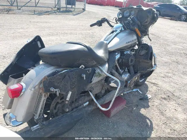 1HD1KED11JB671695 — 2018 Harley-Davidson Flhtk Ultra Limited, фото 4 с аукциона IAAI 30.09.2026, Передняя часть