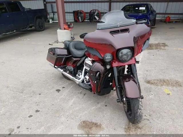1HD1TEH10JB950918 — 2018 Harley-Davidson Flhtkse Cvo Limited, Передняя часть (Front End), фото до ремонта