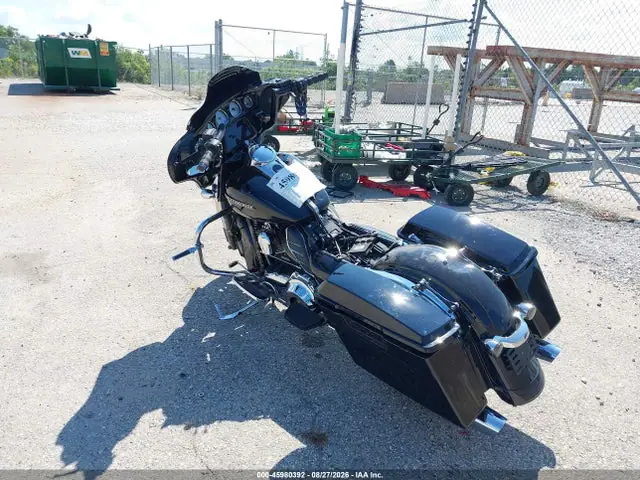 1HD1KBM1XEB608213 — 2014 Harley-Davidson Flhx Street Glide, фото 3 с аукциона IAAI 13.10.2026, Передняя часть