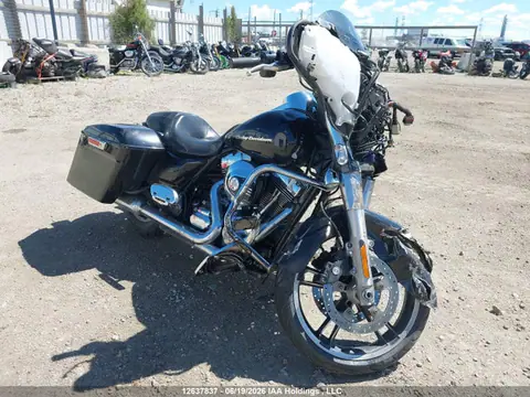 5HD1KBMA0GB676242 — 2016 Harley-Davidson Flhx Street Glide, Передняя часть (Front), фото до ремонта