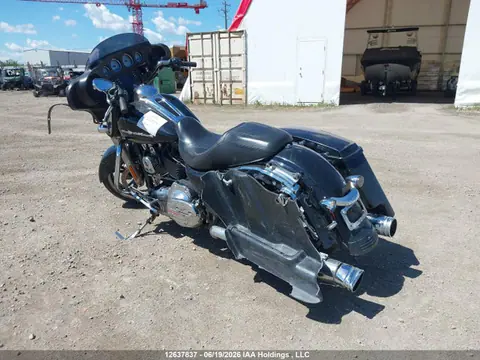 2016 Harley-Davidson Flhx Street Glide VIN 5HD1KBMA0GB676242 фото 3