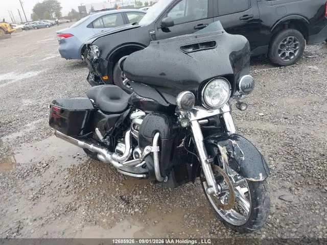 5HD1KBCA4JB637842 — 2018 Harley-Davidson Flhx Street Glide, Передняя часть (Front), фото до ремонта
