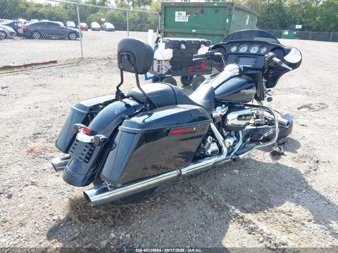 2018 Harley-Davidson Flhx Street Glide VIN 1HD1KBC12JB673178 фото 4