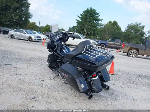2019 Harley-Davidson FLHX VIN 1HD1KBC13KB666838 фото 3