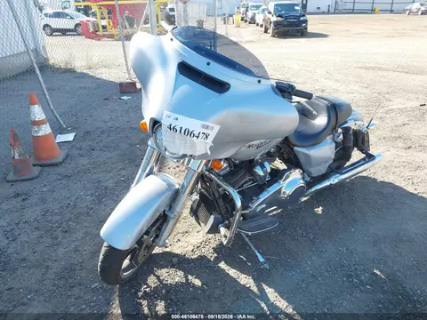 2020 Harley-Davidson FLHX VIN 1HD1KBC16LB641658 фото 2