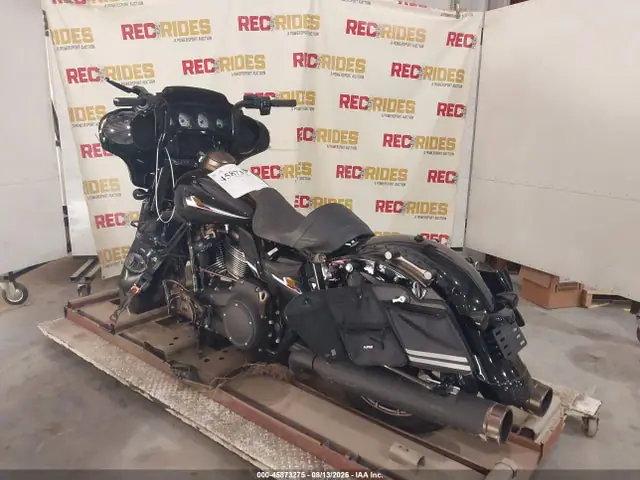 2022 Harley-Davidson FLHX VIN 1HD1KBC10NB614183 фото 3