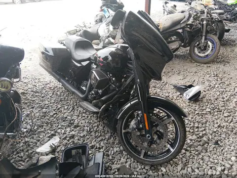 1HD1KB71XSB622667 — 2025 Harley-Davidson FLHX, Передняя часть слева (Left Front), фото до ремонта