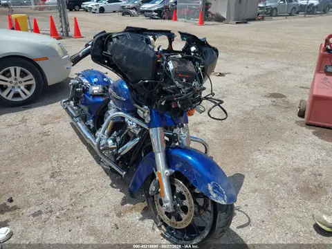 1HD1KRC12HB683969 — 2017 Harley-Davidson Flhxs Street Glide Special, Повреждения со всех сторон (All Over), фото до ремонта