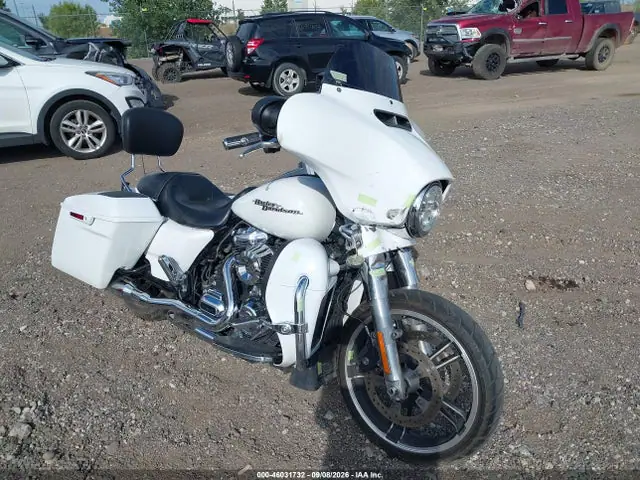 1HD1KRC18HB686715 — 2017 Harley-Davidson Flhxs Street Glide Special, Передняя часть (Front End), фото до ремонта