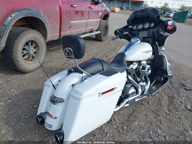 1HD1KRC18HB686715 — 2017 Harley-Davidson Flhxs Street Glide Special, фото 4 с аукциона IAAI 30.09.2026, Передняя часть