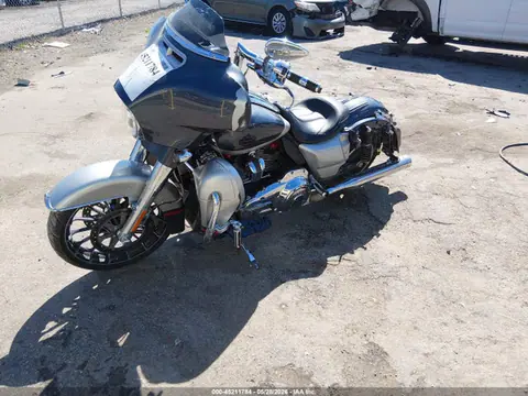 2019 Harley-Davidson FLHXSE VIN 1HD1PXL1XKB953365 фото 2