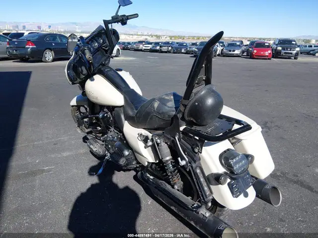 1HD1ABL12PB675461 — 2023 Harley-Davidson Flhxst, фото 3 с аукциона IAAI 29.09.2026, Передняя и задняя части
