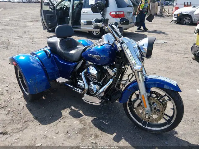 1HD1MCM16FB857125 — 2015 Harley-Davidson Flrt Free Wheeler, Правый бок (Right Side), фото до ремонта