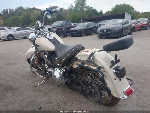 2014 Harley-Davidson Flstc Heritage Softail Classic VIN 1HD1BWV16EB053461 фото 3