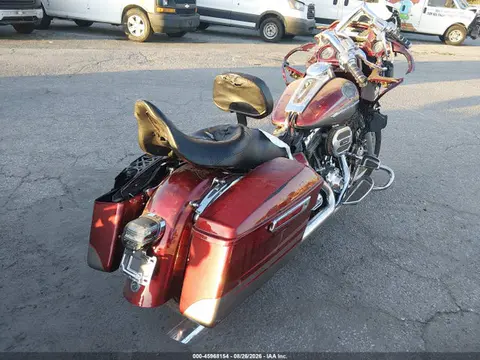 2016 Harley-Davidson Fltruse Cvo Road Glide VIN 1HD1TAN19GB956755 фото 4