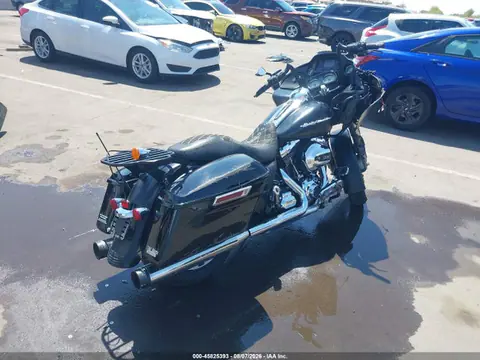 2016 Harley-Davidson Fltrx Road Glide VIN 1HD1KHM16GB635382 фото 4