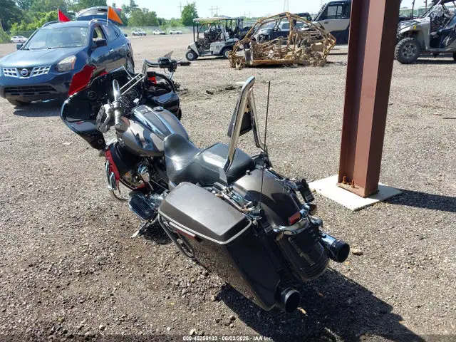 1HD1KTP18PB600826 — 2023 Harley-Davidson Fltrxs, фото 4 с аукциона IAAI 29.09.2026, Левый и правый бока