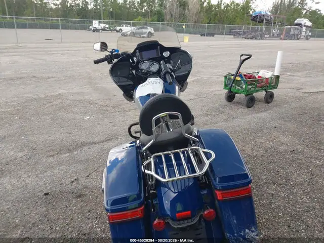 1HD1KTP12PB612129 — 2023 Harley-Davidson Fltrxs, фото 4 с аукциона IAAI 30.09.2026, Левый и правый бока