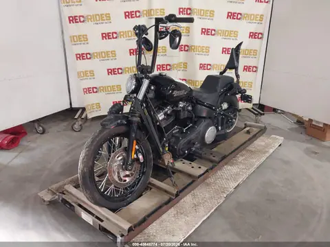 2018 Harley-Davidson Fxbb Street Bob VIN 1HD1YJJ13JC055292 фото 2