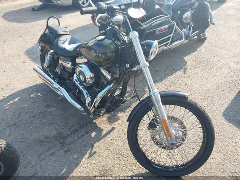 1HD1GPM16FC322658 — 2015 Harley-Davidson Fxdwg Dyna Wide Glide, Передняя часть (Front End), фото до ремонта