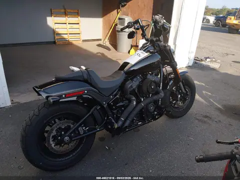 2018 Harley-Davidson Fxfb Fat Bob VIN 1HD1YKJ13JC052205 фото 4