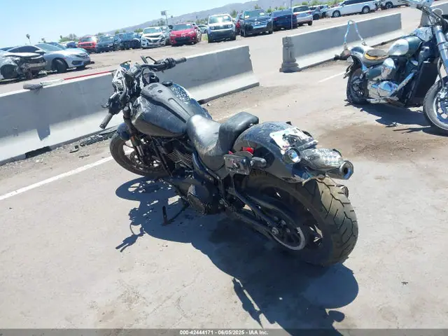 1HD1YXZ15PB061388 — 2023 Harley-Davidson Fxlrst, фото 3 с аукциона IAAI 13.10.2026, Повреждения со всех сторон