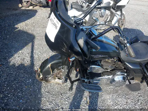 2007 Harley-Davidson Flhx VIN 1HD1KB4177Y647602 фото 19