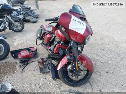 1HD1KRC14JB672896 — 2018 Harley-Davidson Street Glide, Повреждения со всех сторон, фото до ремонта