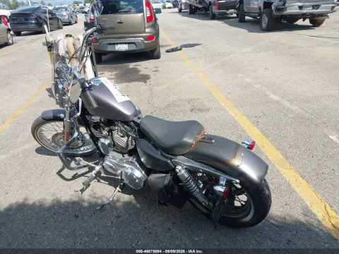 2016 Harley-Davidson Xl1200 V VIN 1HD1LF334GC412563 фото 3