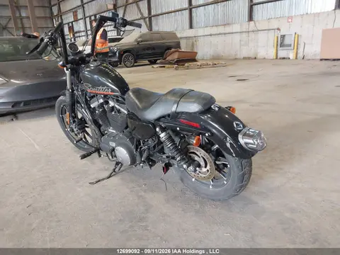 2016 Harley-Davidson Xl883 Iron 883 VIN 5HD4LE2A8GC400853 фото 3