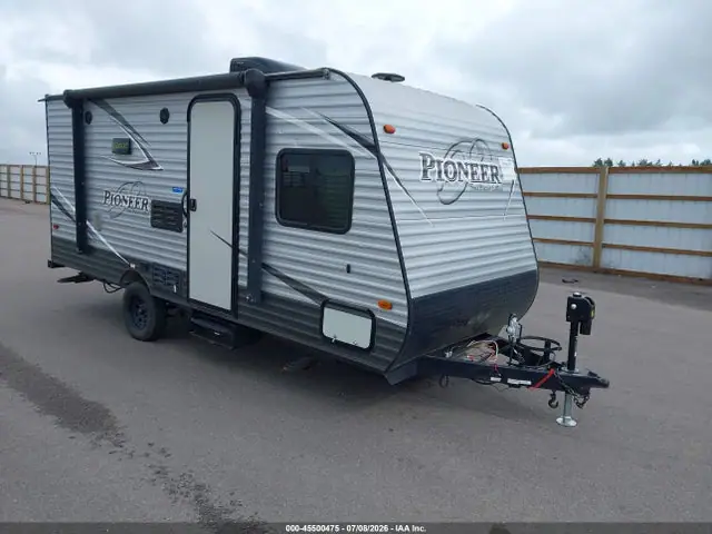 5SFPB2211JE359207 — 2018 Heartland RV Pioneer, Град (Hail), фото до ремонта